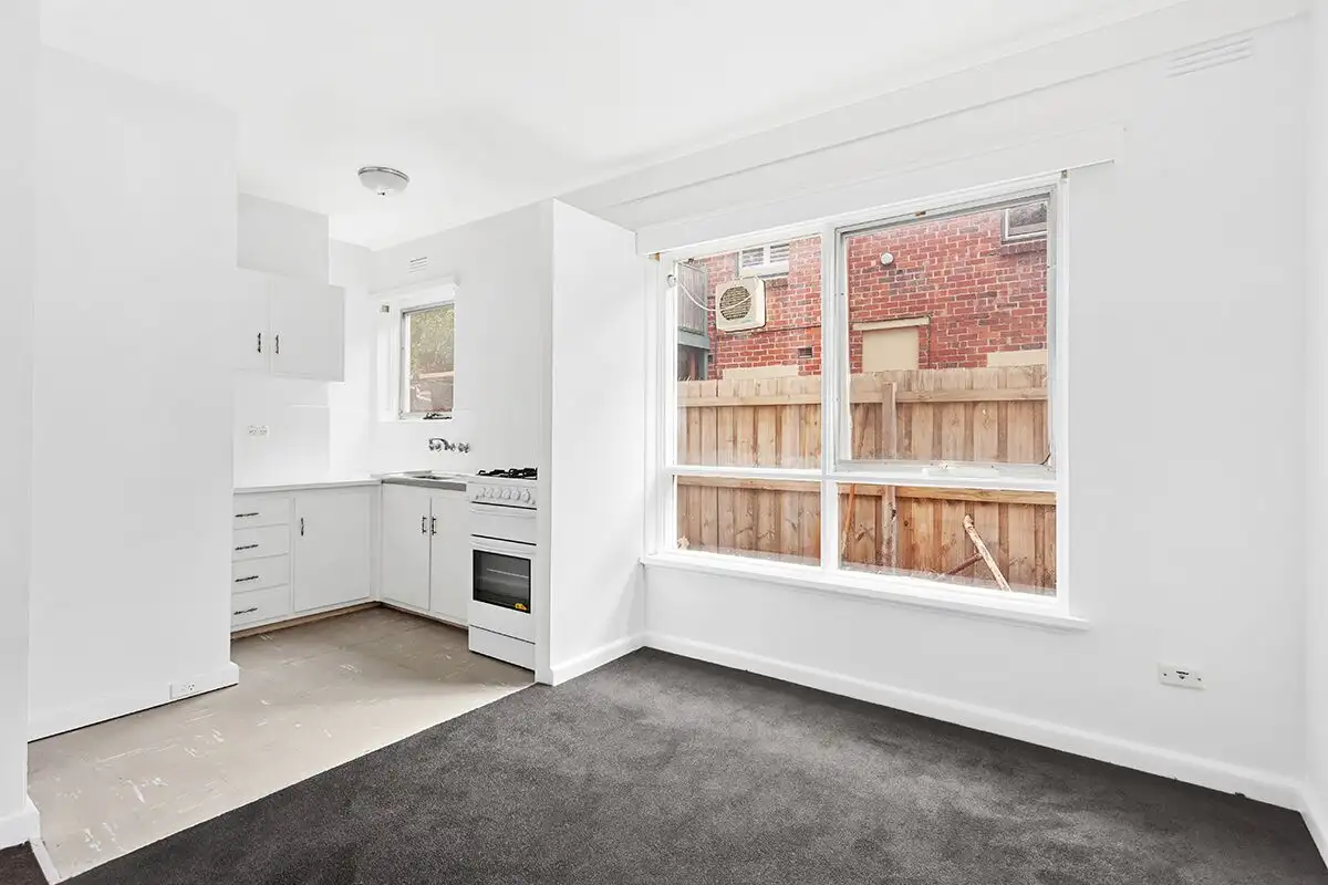 Main view of Homely apartment listing, 2/5 Spray Street, Elwood VIC 3184