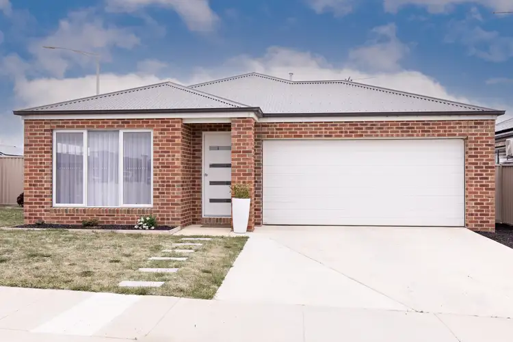 32 Dove Avenue, Winter Valley VIC 3358