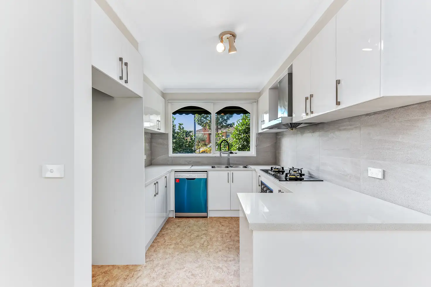 Main view of Homely unit listing, 1/33 Andrews Street, Burwood VIC 3125
