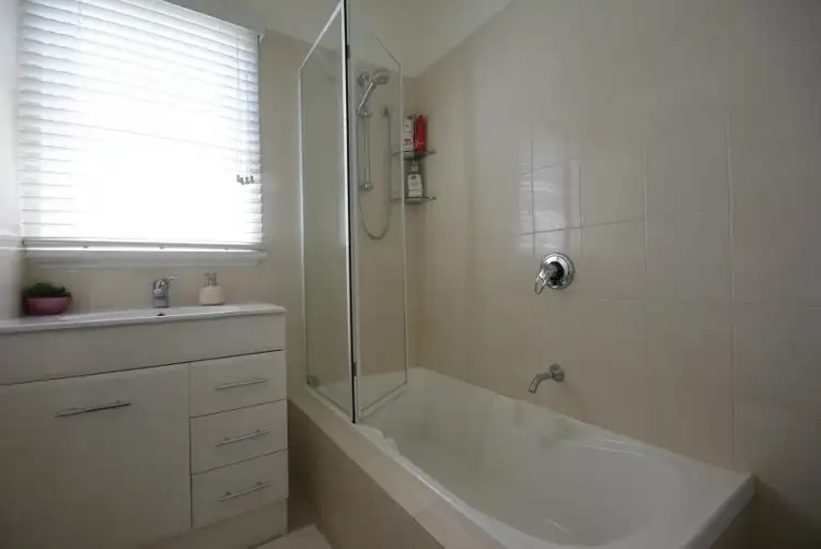 8 Andrews Street, Burwood VIC 3125