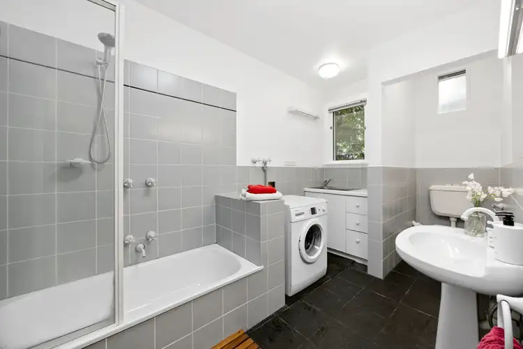 Sixth view of Homely apartment listing, 2/18 Westbury Street, St Kilda East VIC 3183