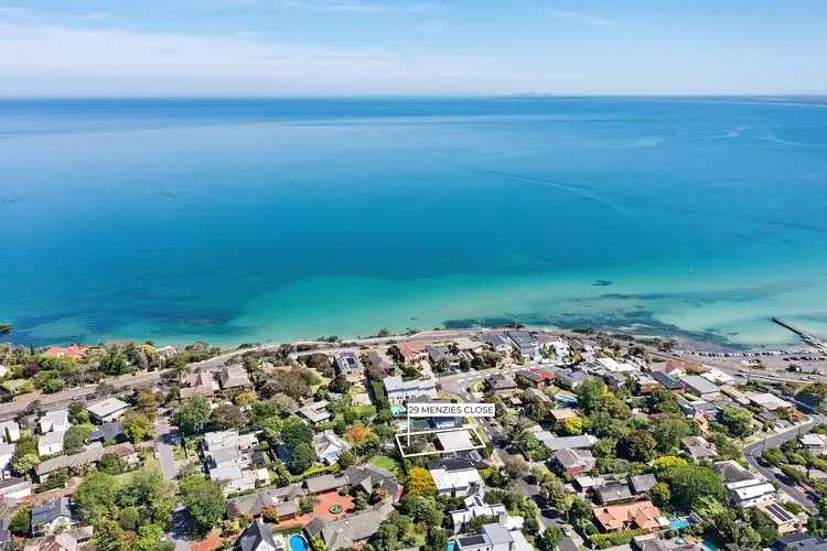 29 Menzies Close, Frankston South VIC 3199