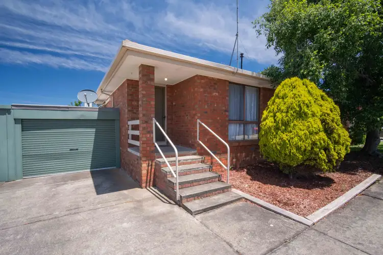 2/416 Forest Street, Wendouree VIC 3355