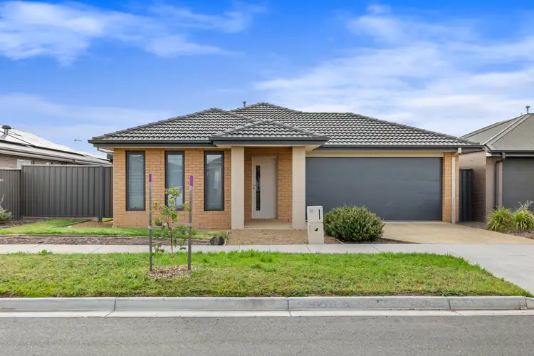 10 Crowther Drive, Lucas VIC 3350