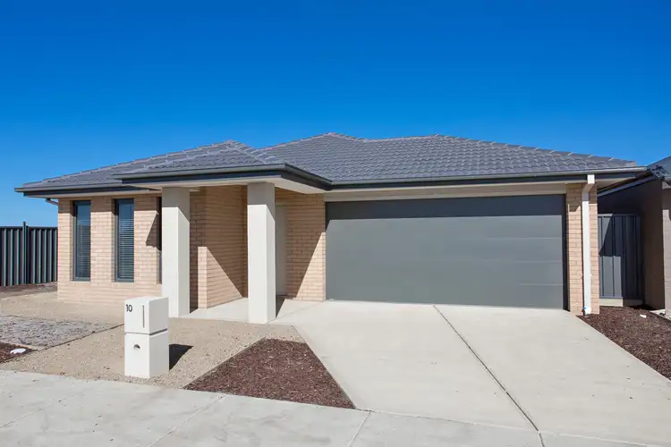 10 Crowther Drive, Lucas VIC 3350