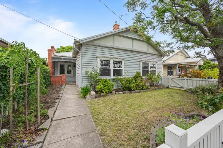 37 Nightingale Street, Newington VIC 3350