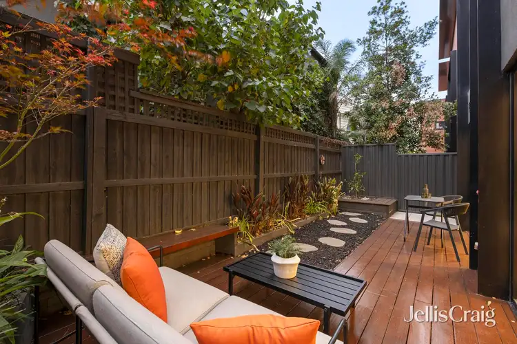 15 Livingstone Street