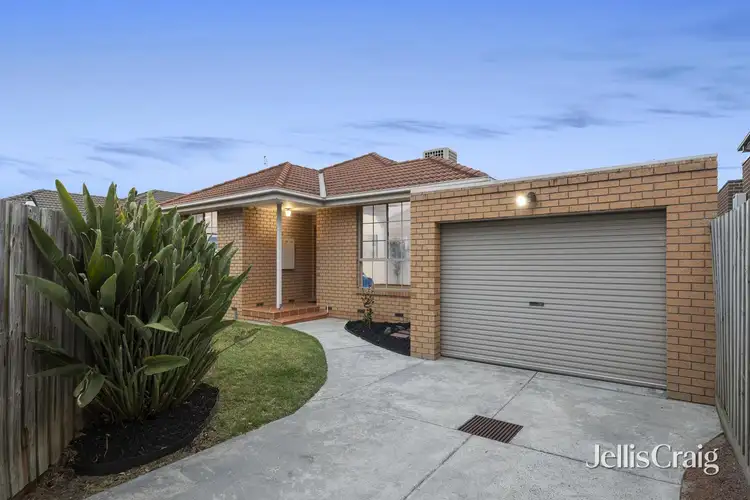 15 Gilmour Road