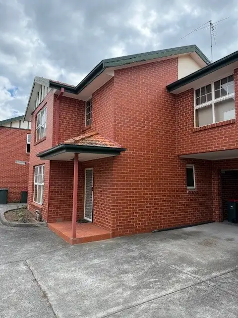 9 Mora Avenue