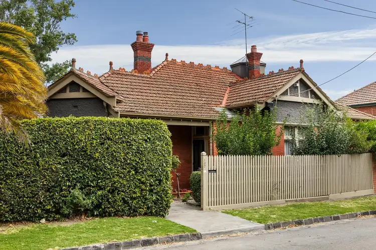 137 Kooyong Road