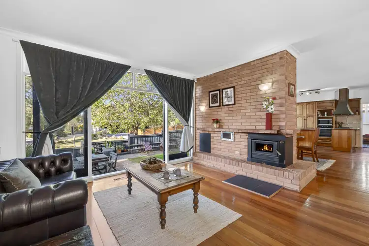 8 Mayfield Drive