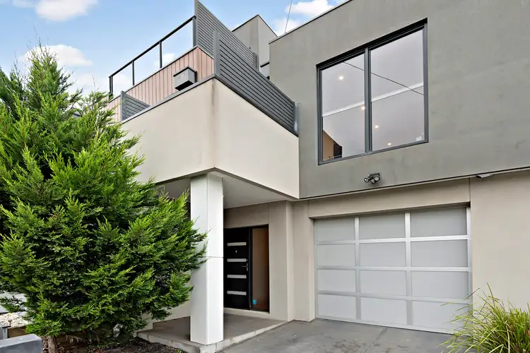 207 Manningham Road