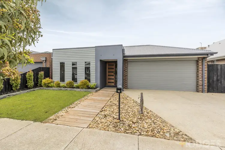 18 Janelle Way
