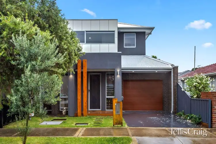 82 Kernot Street