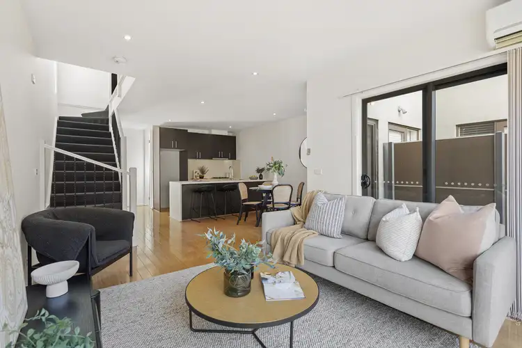 2 Gibson Street