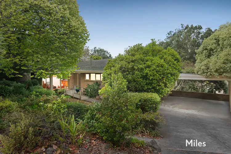 21 Streeton Crescent