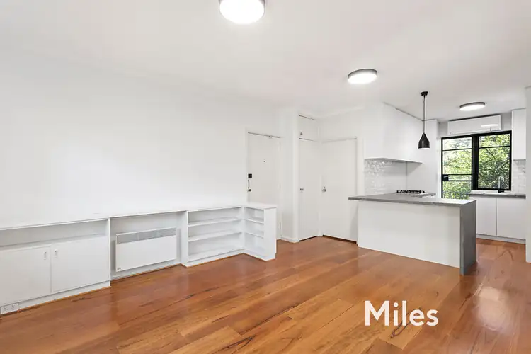 33 Carmichael Street