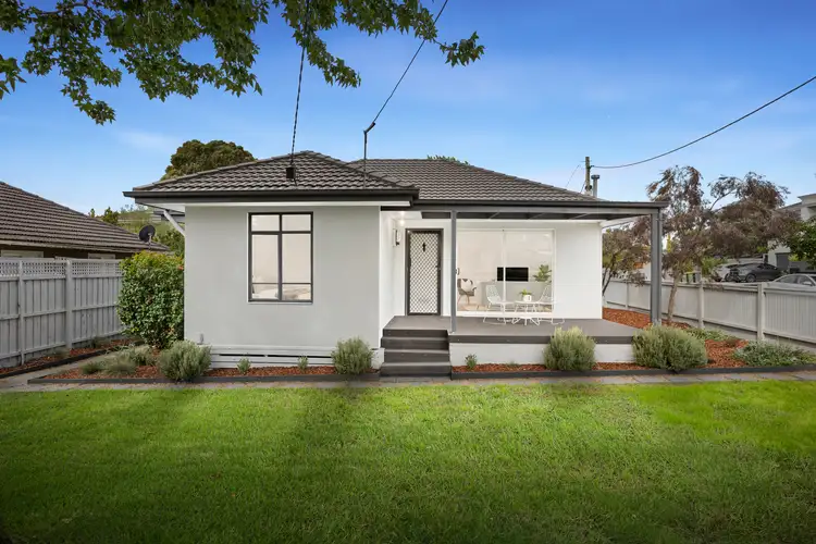 18 Moorong Street