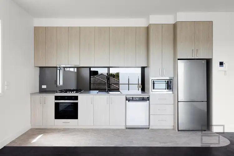 121 McKinnon Road