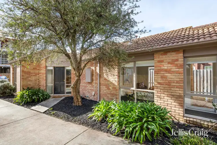 17 Toolambool Road