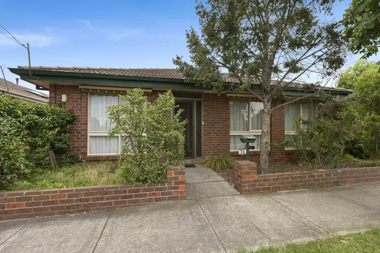 2A Guernsey Avenue