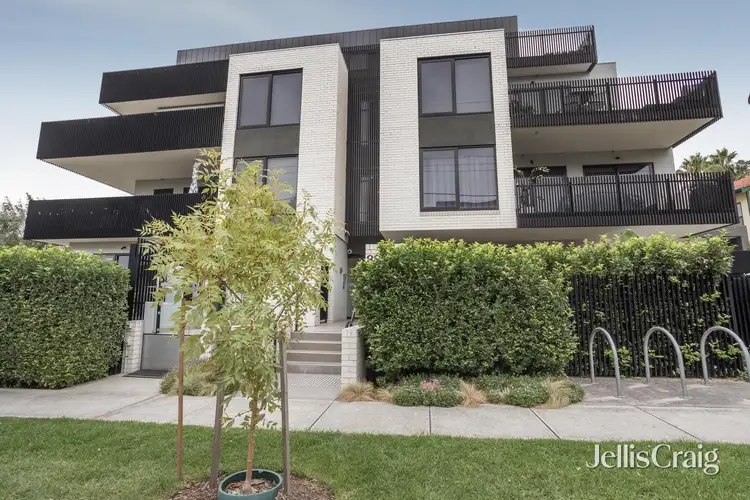 82 Mitchell Street