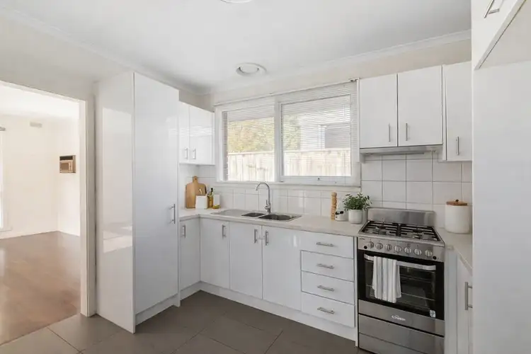 180 Whitehorse Road