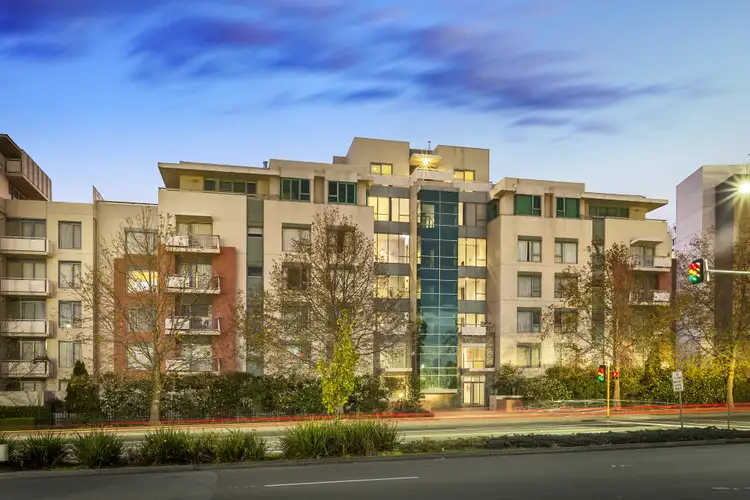 1 Sovereign Point Court