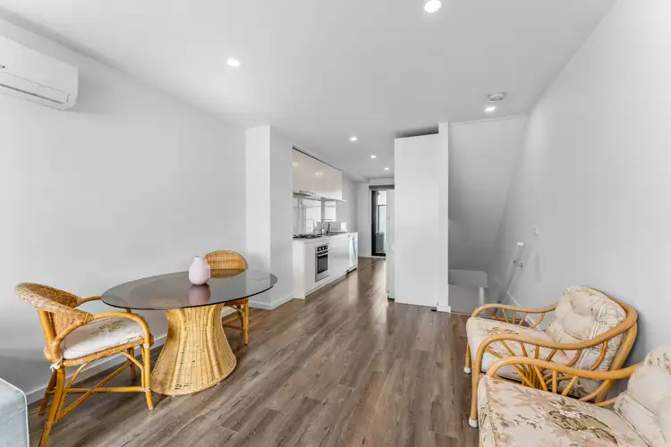 1114 Stud Road