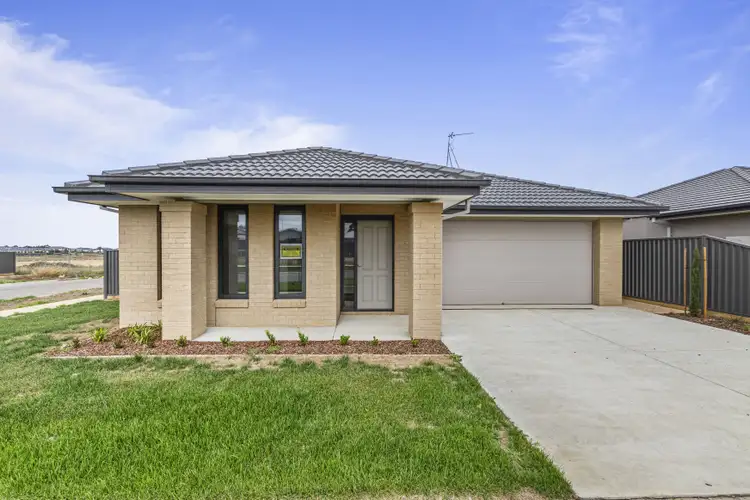 39 Hutchinson Drive