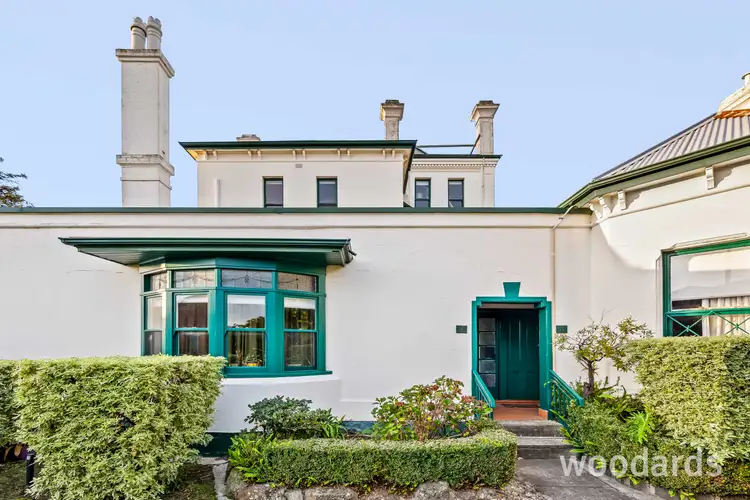 6 Francis Grove