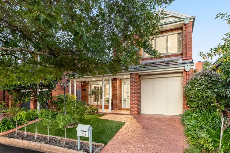 11A Fairholm Grove