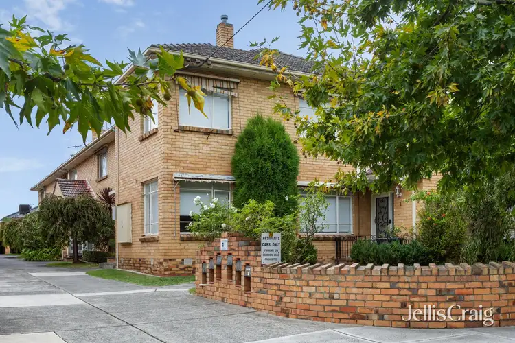 76 Ardyne Street