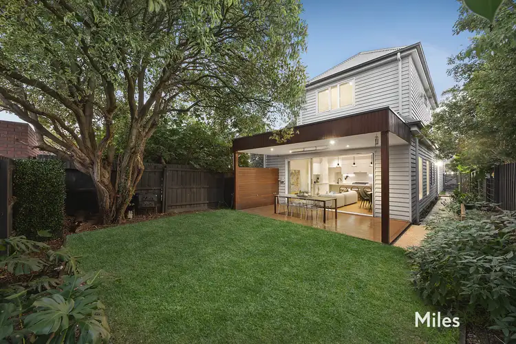 8 Langridge Street