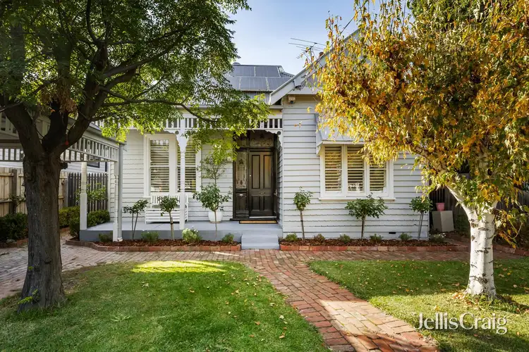 172 Cochrane Street