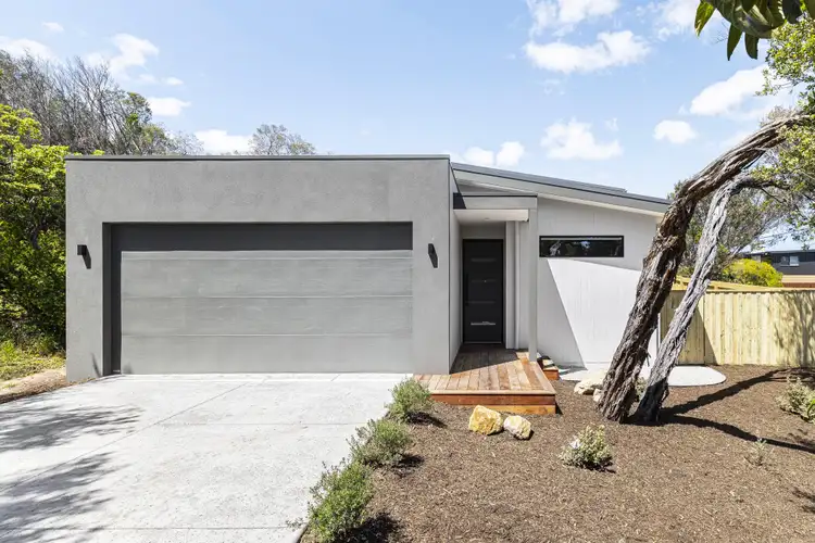 10 Grandview Avenue