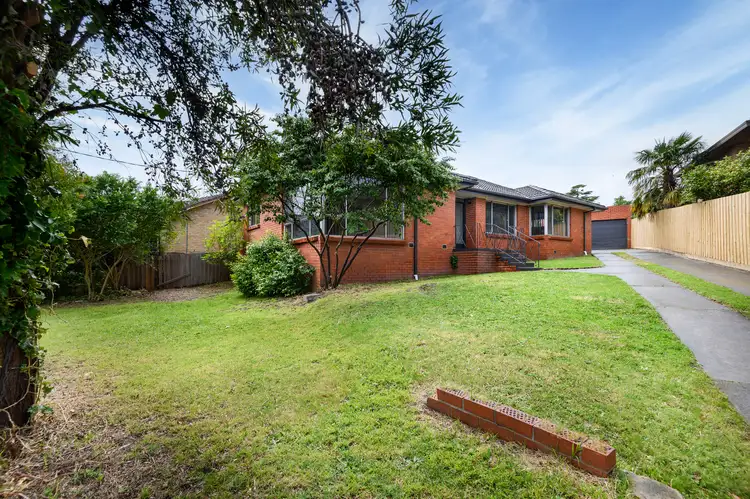 16 Stapley Crescent