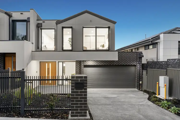 13 Huon Grove