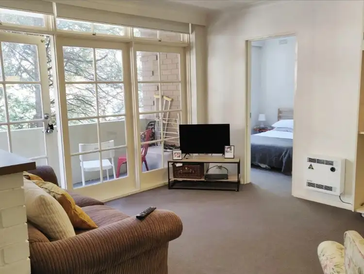 401 Toorak Road