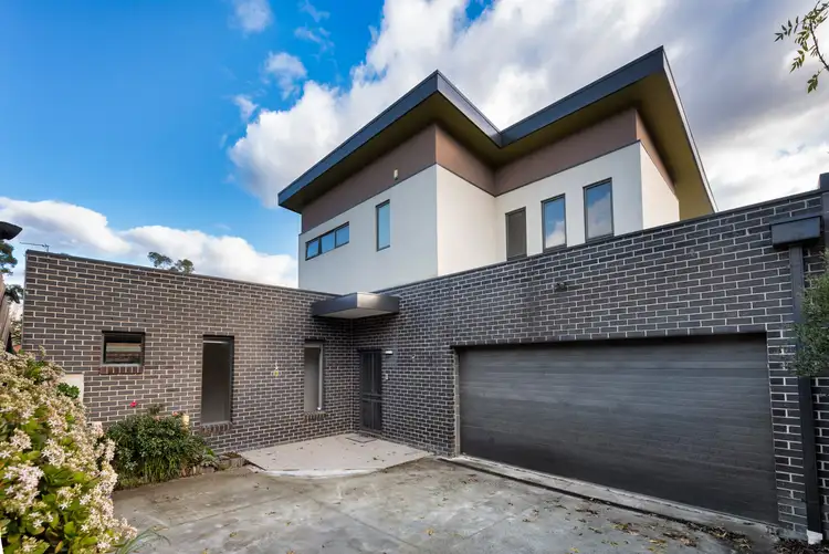 3A Woodside Avenue