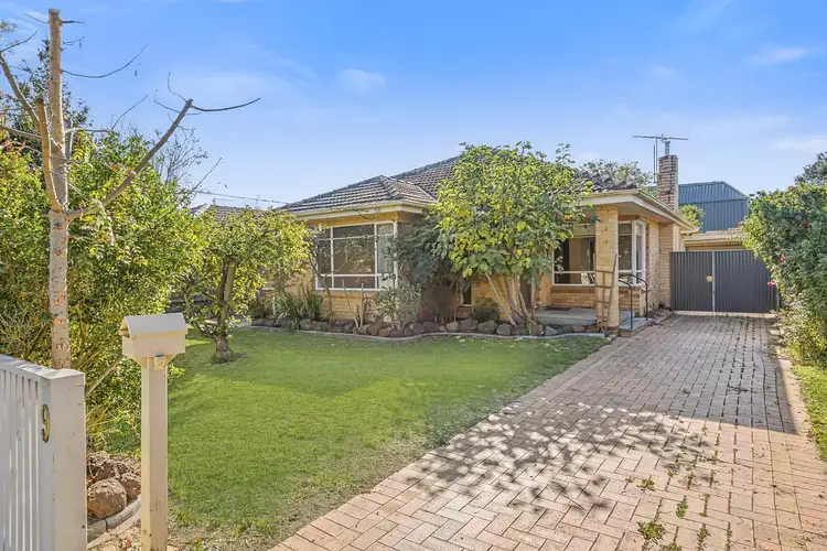 9 Tasman Road
