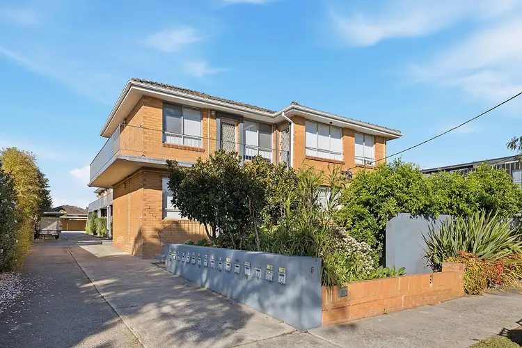 6 Newman Avenue
