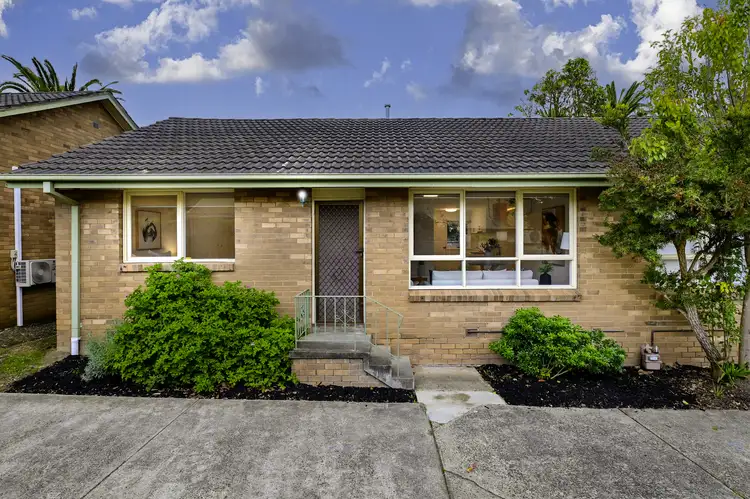 12 Orient Avenue