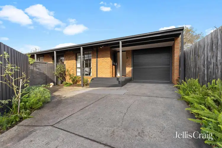 24B St James Avenue