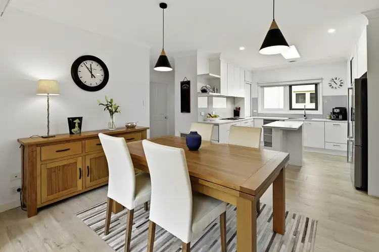 7-9 Middlefield Drive