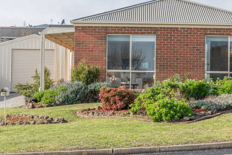 27 Gwinganna Dr