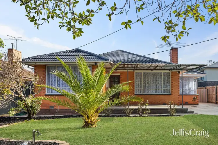 27 Glyndon Avenue