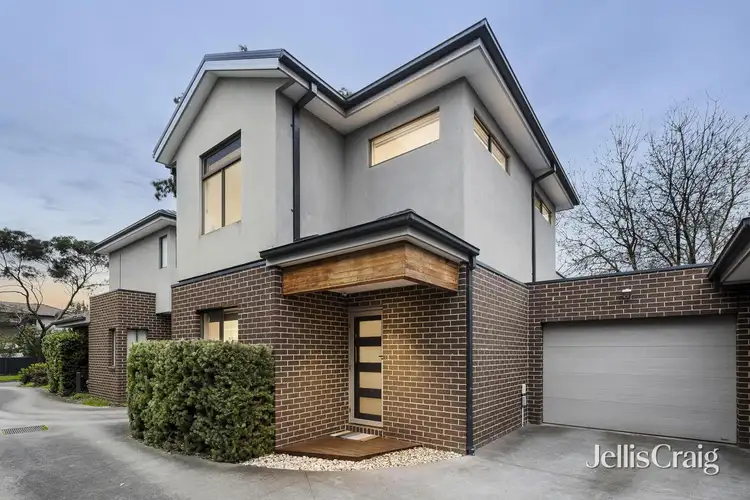 14 Poplar Crescent