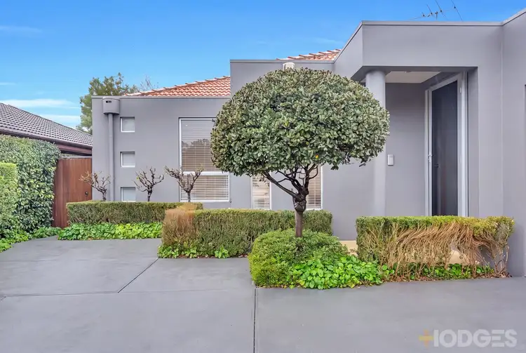 3A Coryule Avenue