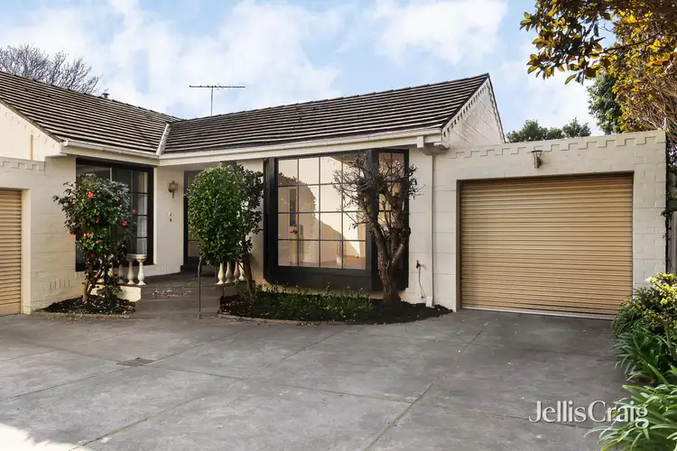 27 Seymour Grove